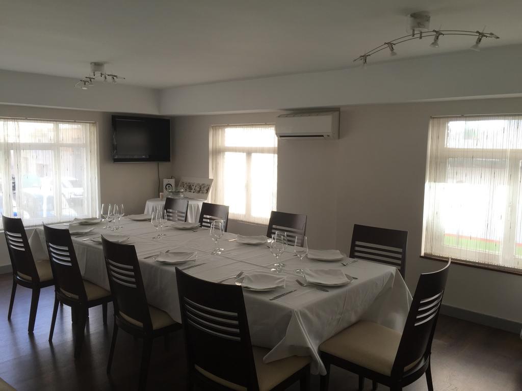 Pension Oasis Zamora Bagian luar foto