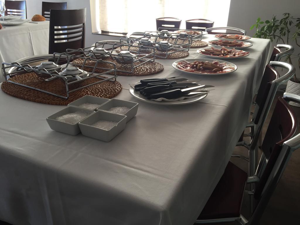 Pension Oasis Zamora Bagian luar foto